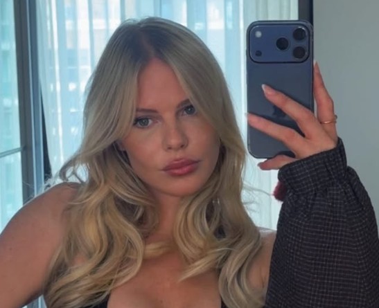 kelly-mexy-selfie