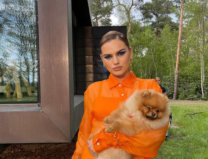 famke-louise-hondje